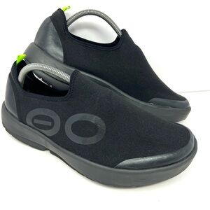 Oofos Men’s Oomg Eezee Low Recovery Shoe Sz 11 /44 EU Black Slip On Sneaker GUC